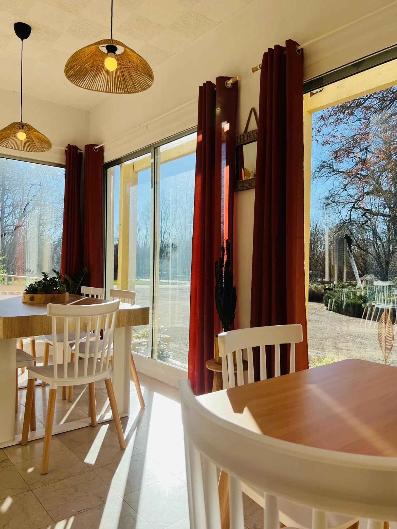 Motel Les Broussailles Mesves-sur-Loire Exterior foto