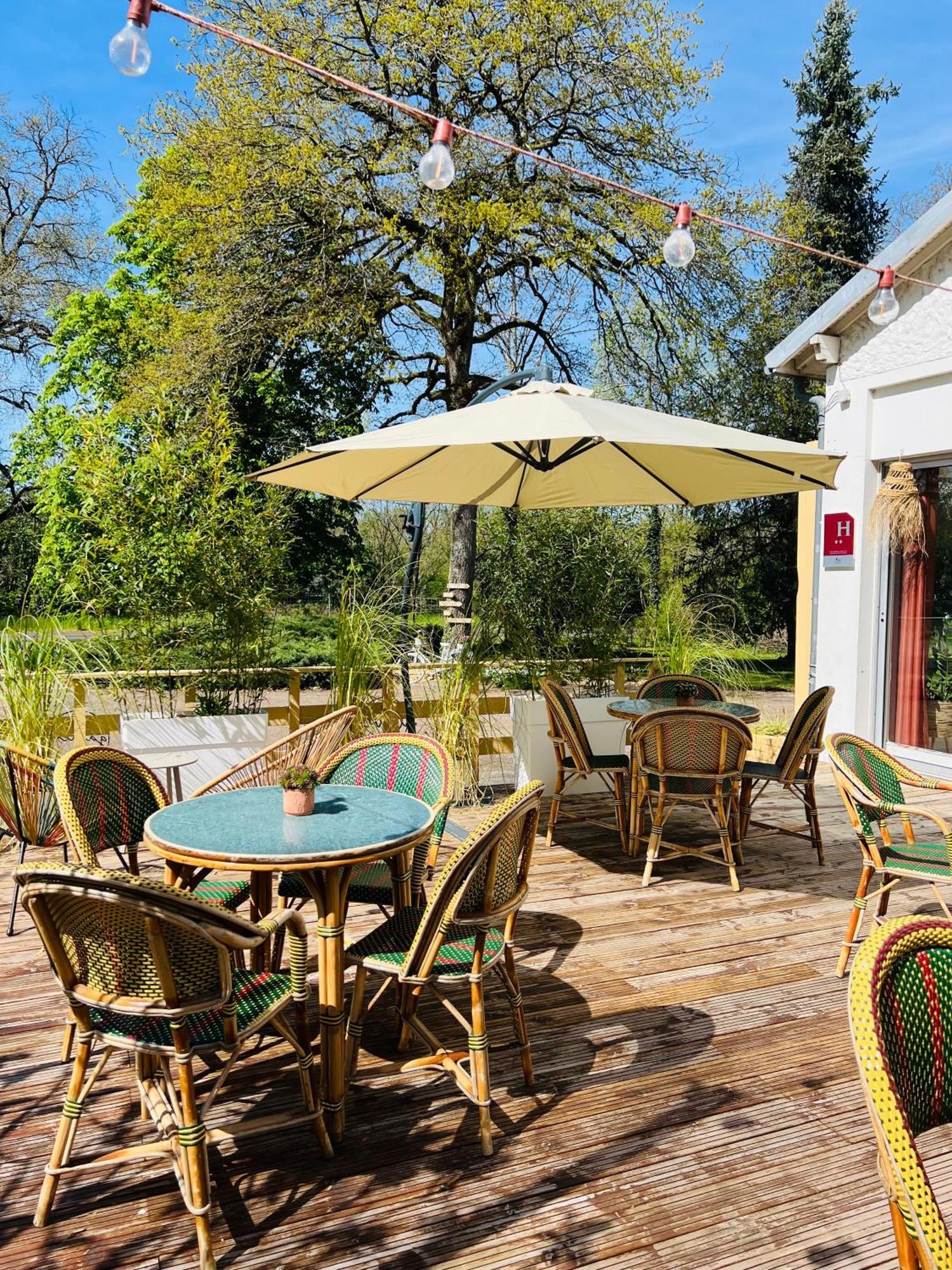Motel Les Broussailles Mesves-sur-Loire Exterior foto